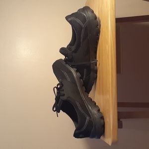 Black Sketchers Go Walk 2 size 10